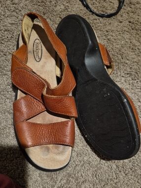 Rockport Women's Tan Leather Adjustable Slingback Sandals